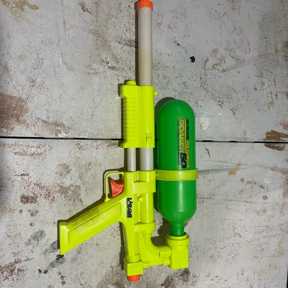 Vintage 1990 super soaker